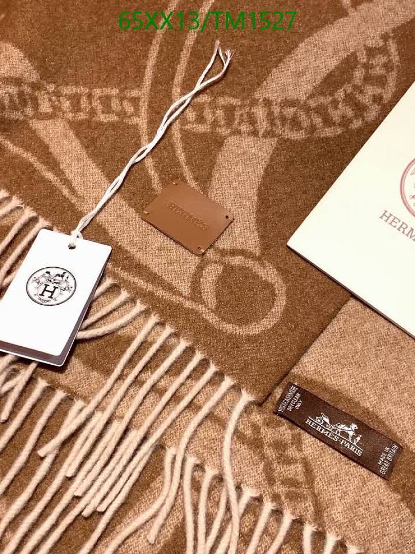 Hermes-Scarf Code: TM1527 $: 65USD