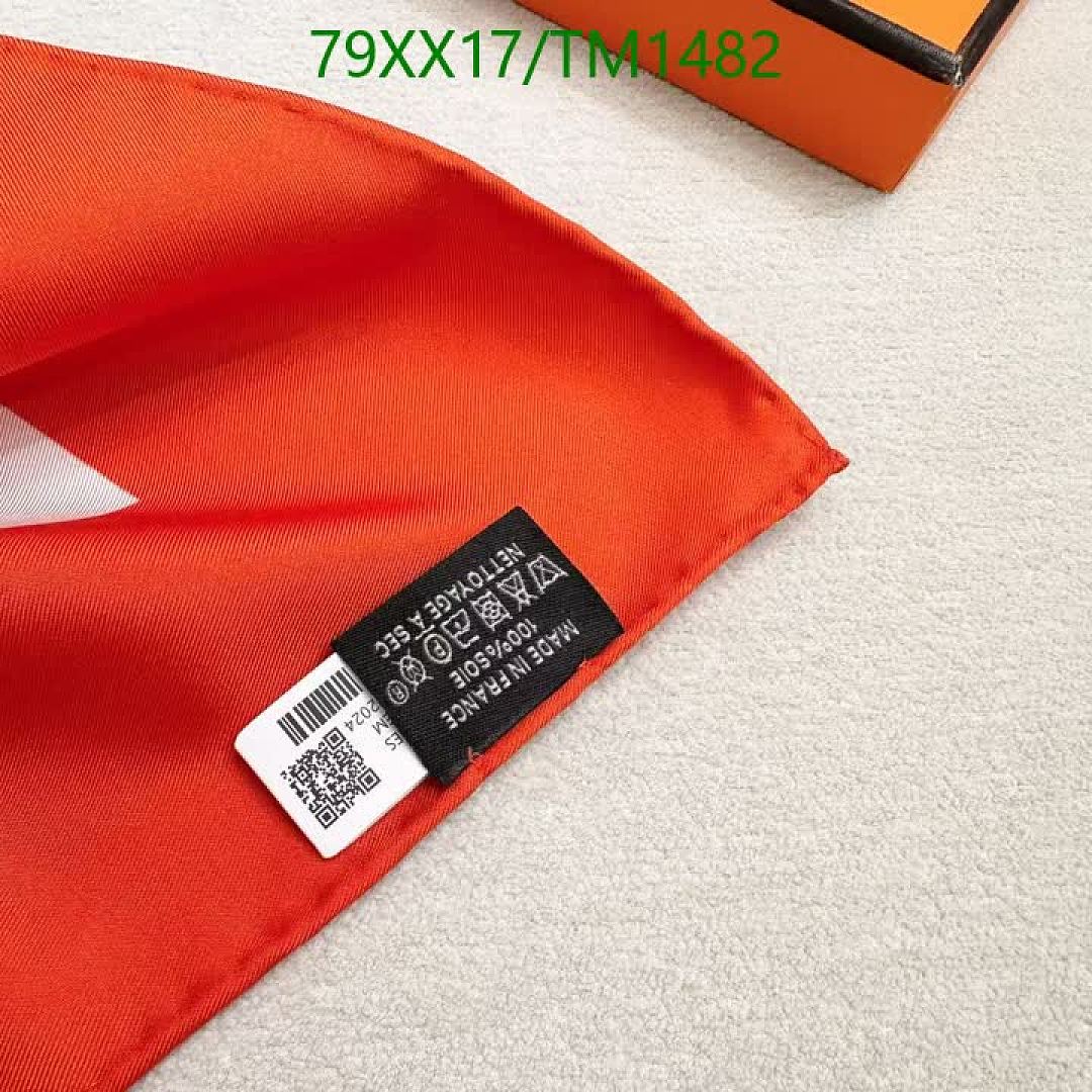 Hermes-Scarf Code: TM1482 $: 79USD