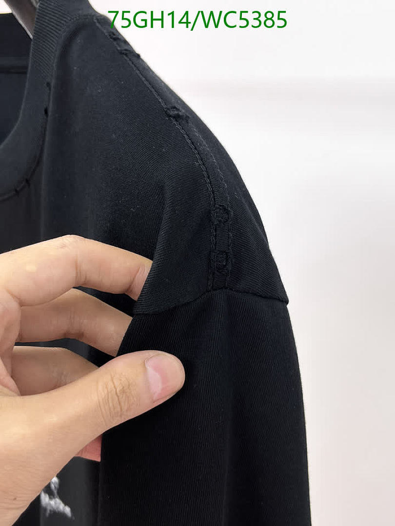 Balenciaga-Clothing Code: WC5385 $: 75USD