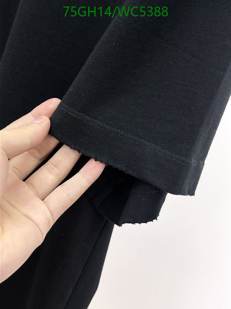 Balenciaga-Clothing Code: WC5388 $: 75USD