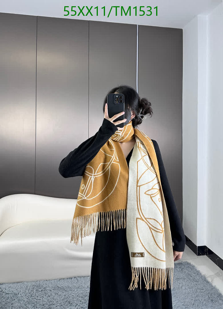 Hermes-Scarf Code: TM1531 $: 55USD