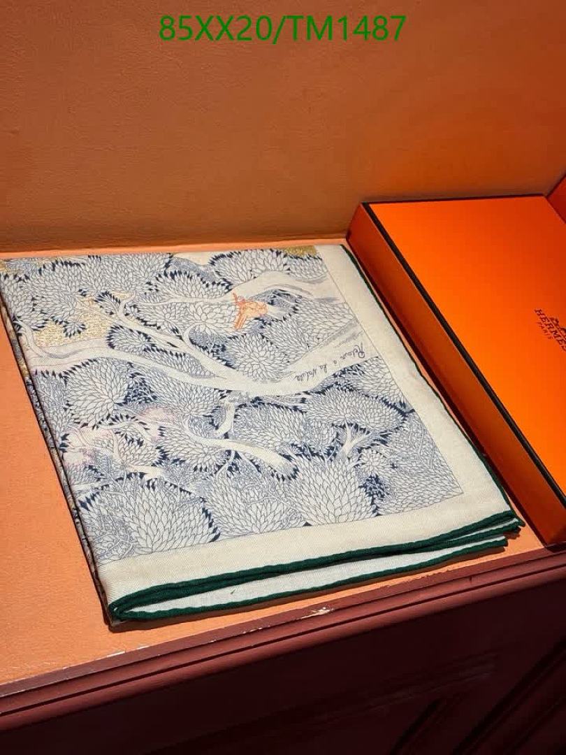 Hermes-Scarf Code: TM1487 $: 85USD