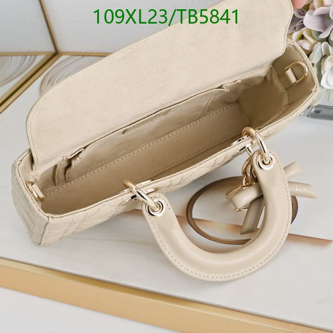 Dior-Bag-4A Quality Code: TB5841 $: 109USD