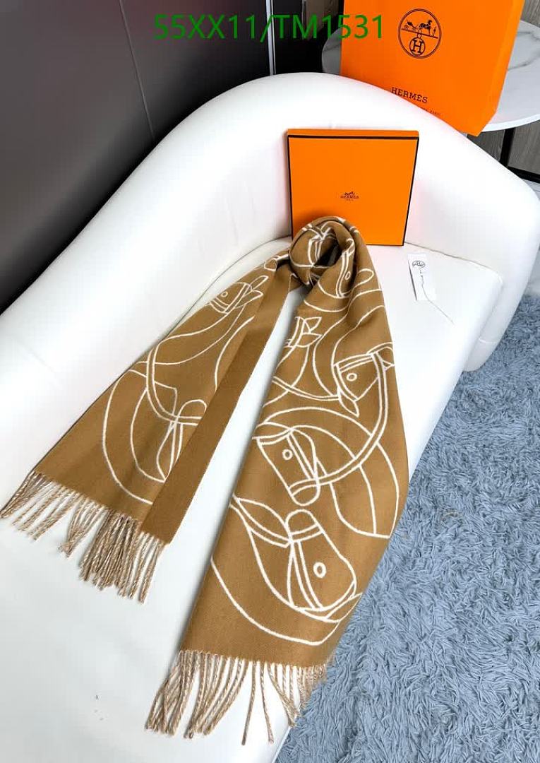 Hermes-Scarf Code: TM1531 $: 55USD
