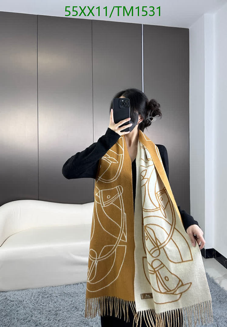 Hermes-Scarf Code: TM1531 $: 55USD