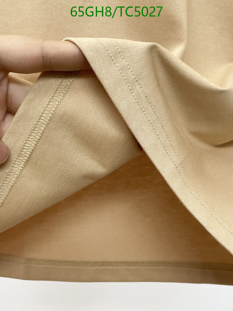 Burberry-Clothing Code: TC5027 $: 65USD