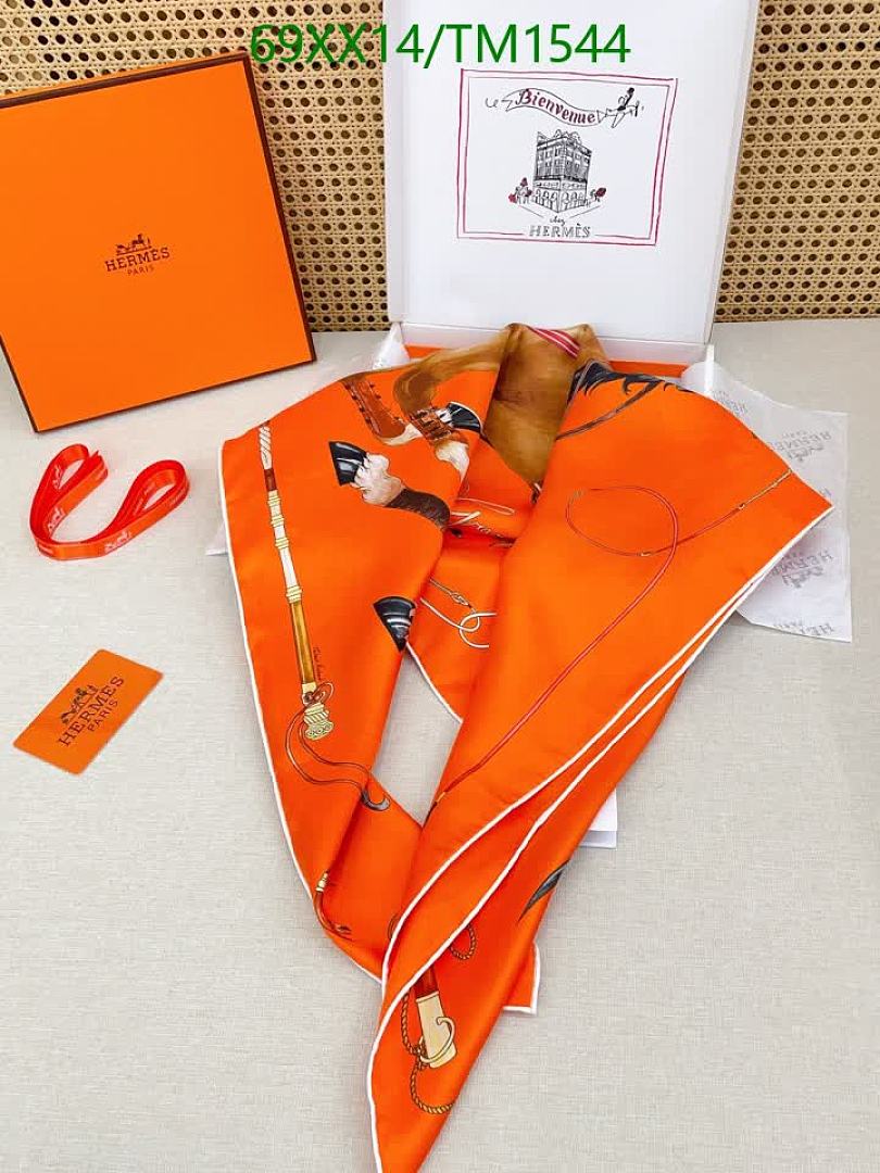 Hermes-Scarf Code: TM1544 $: 69USD