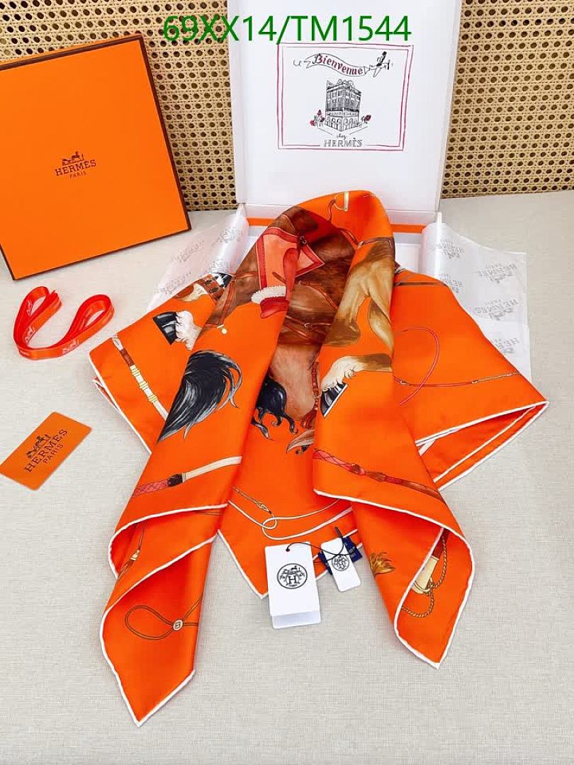 Hermes-Scarf Code: TM1544 $: 69USD