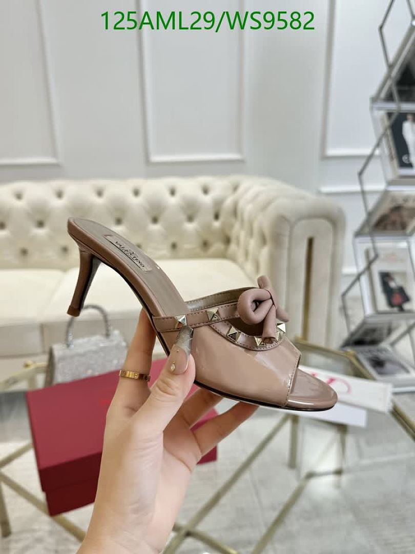 Valentino-Women Shoes Code: WS9582 $: 125USD