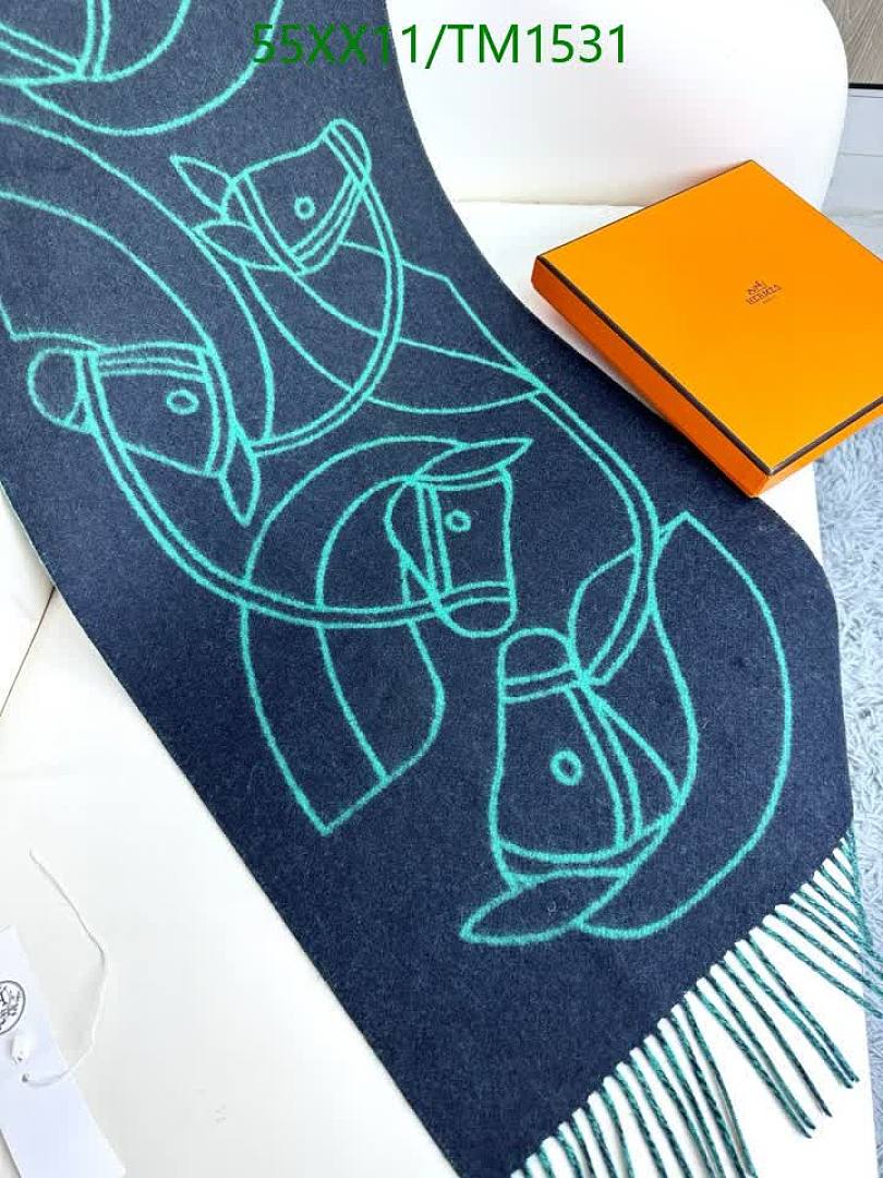 Hermes-Scarf Code: TM1531 $: 55USD
