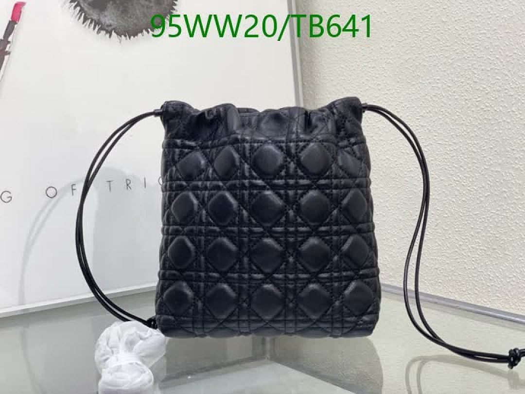 Dior-Bag-4A Quality Code: TB641 $: 95USD