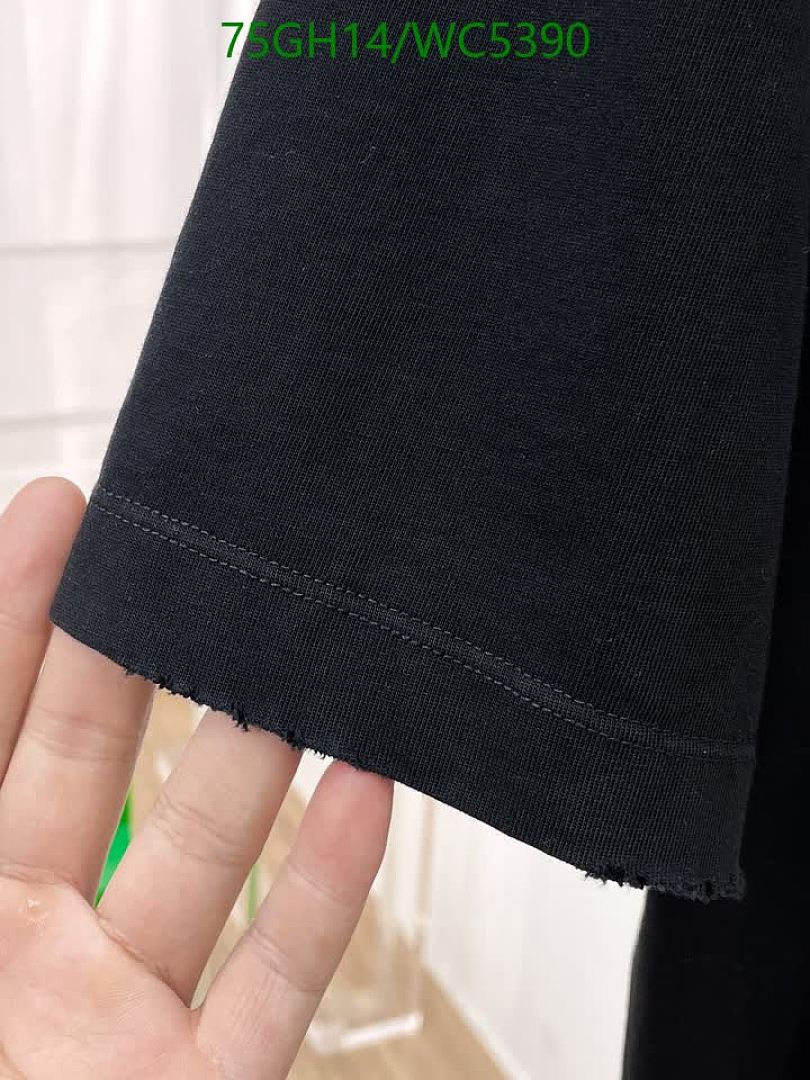 Balenciaga-Clothing Code: WC5390 $: 75USD