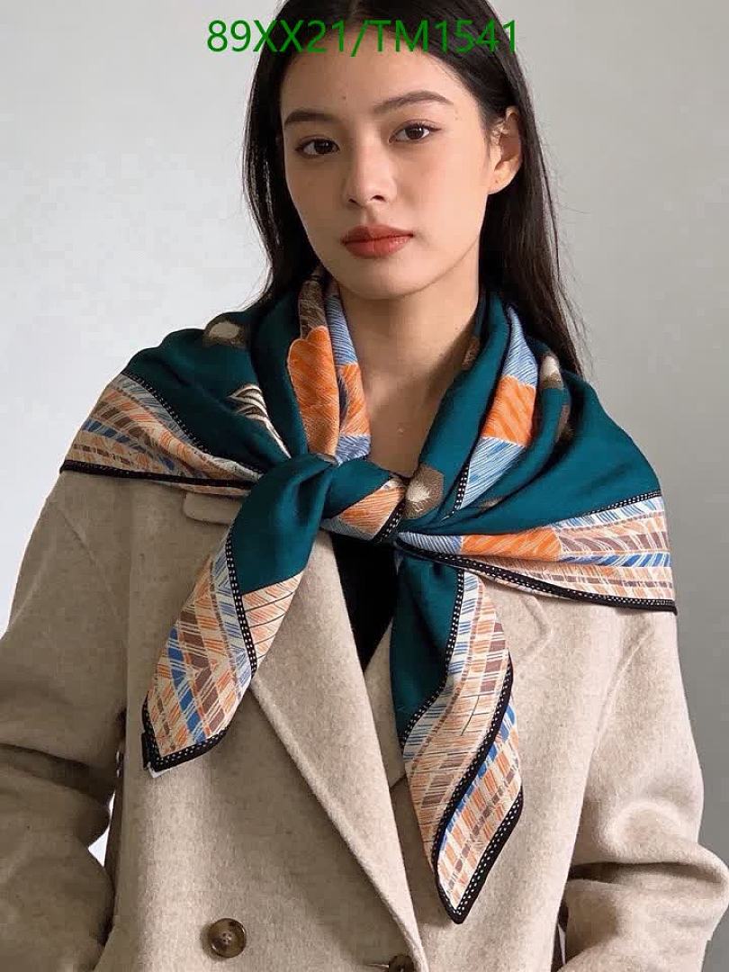 Hermes-Scarf Code: TM1541 $: 89USD
