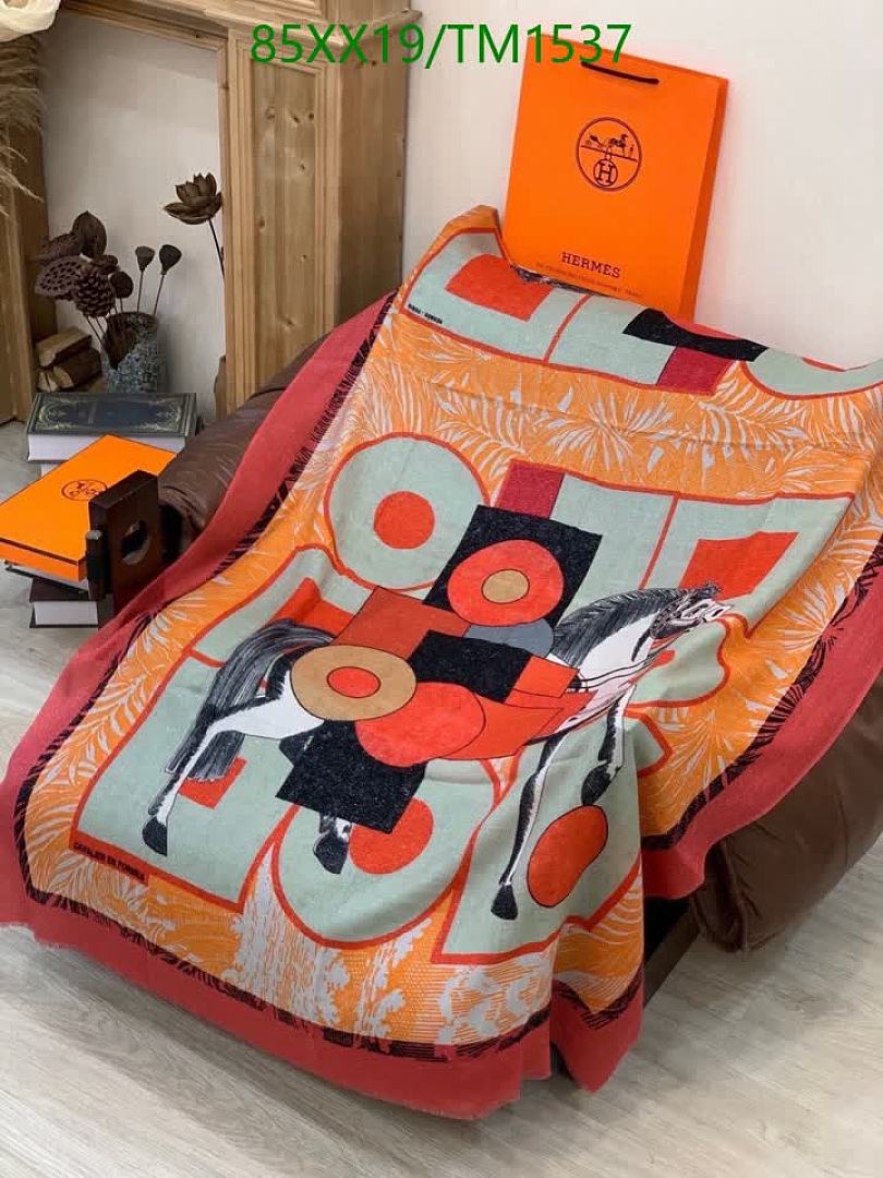 Hermes-Scarf Code: TM1537 $: 85USD