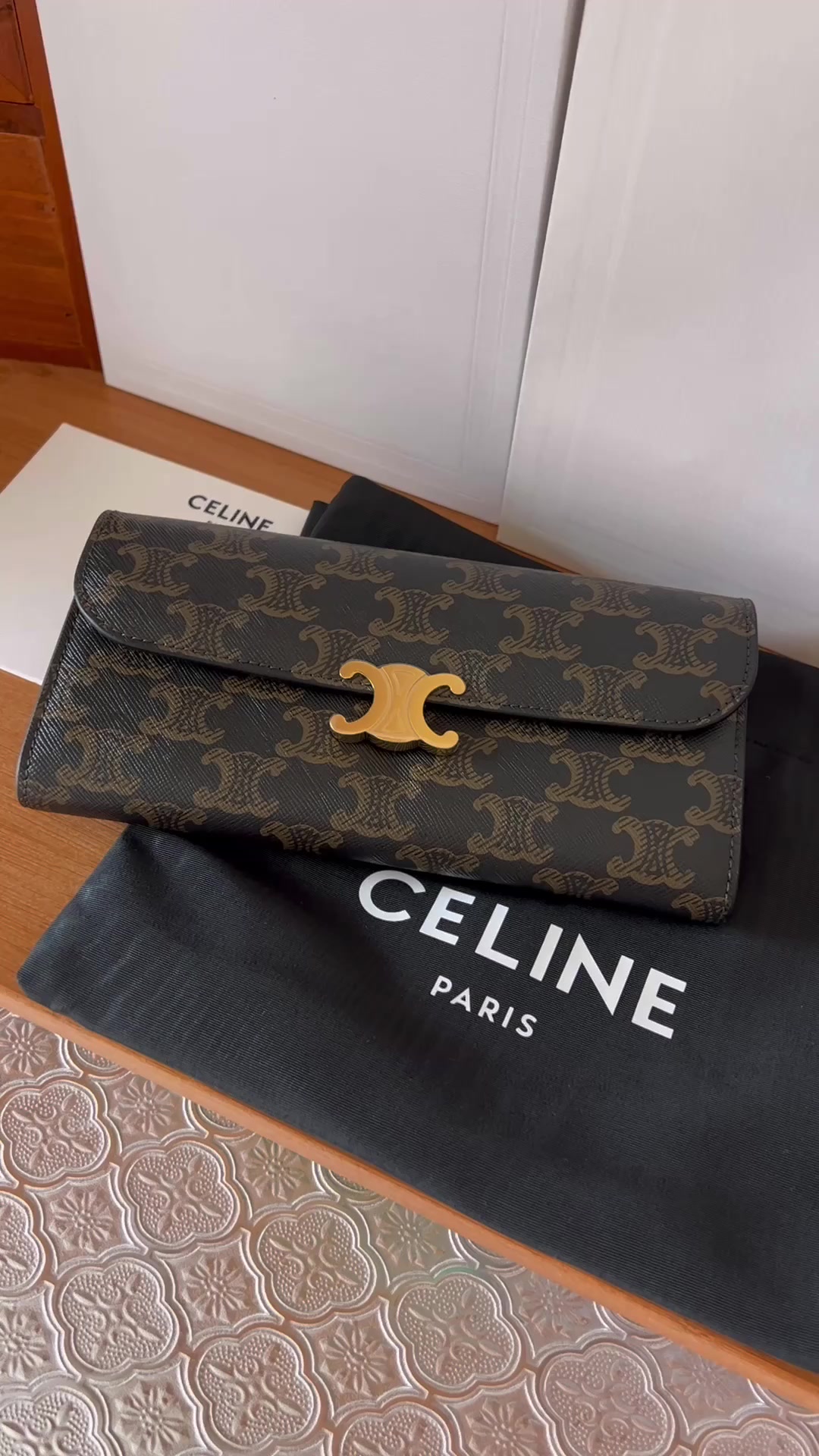 Celine-Wallet-Mirror Quality Code: WT6994 $: 119USD