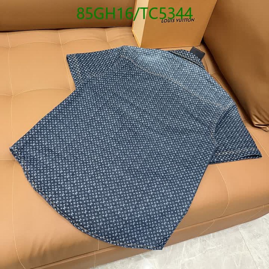 LV-Clothing Code: TC5344 $: 85USD