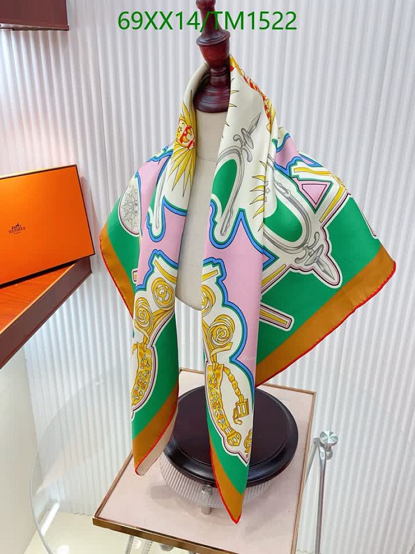 Hermes-Scarf Code: TM1522 $: 69USD