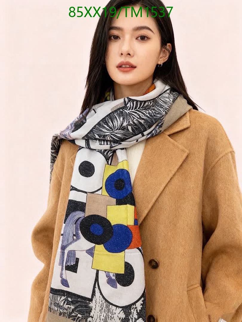 Hermes-Scarf Code: TM1537 $: 85USD