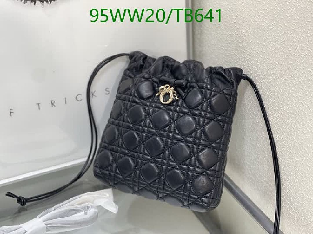 Dior-Bag-4A Quality Code: TB641 $: 95USD