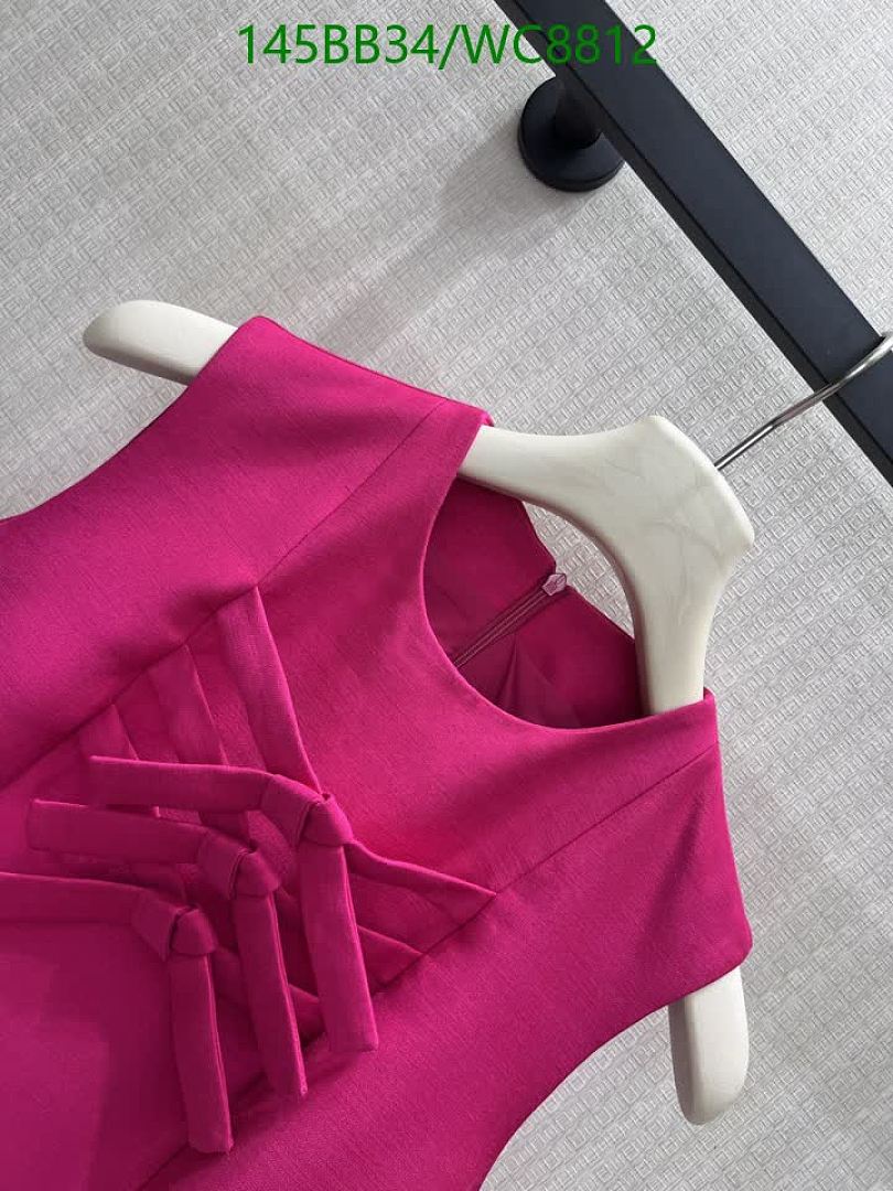 LV-Clothing Code: WC8812 $: 145USD