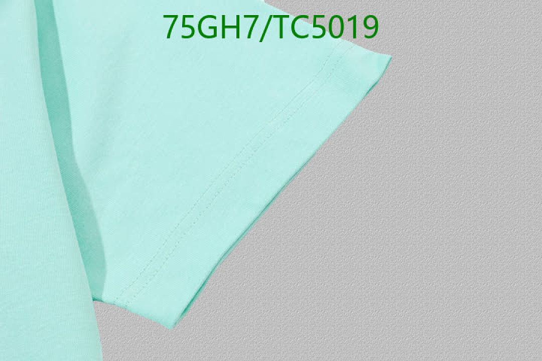 Burberry-Clothing Code: TC5019 $: 75USD