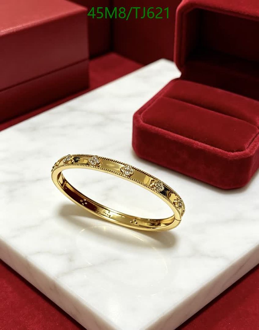 Van Cleef & Arpels-Jewelry Code: TJ621 $: 45USD