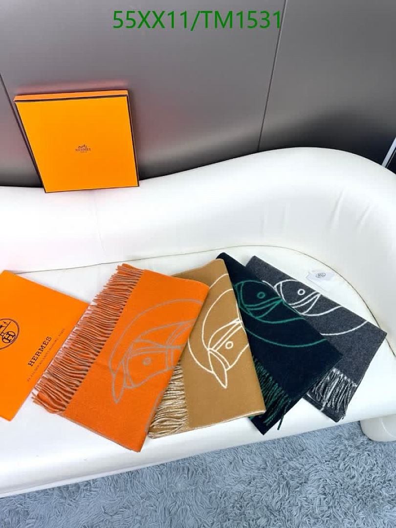 Hermes-Scarf Code: TM1531 $: 55USD