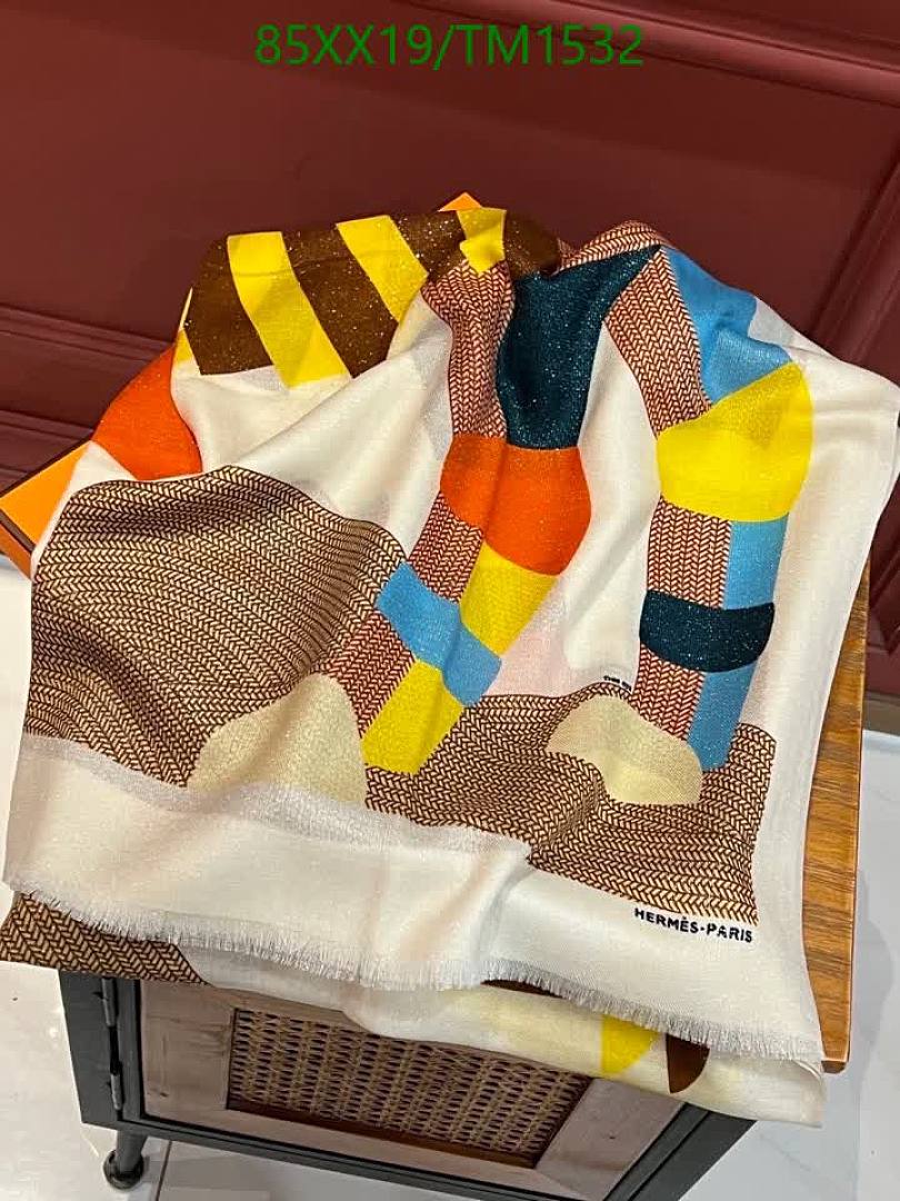 Hermes-Scarf Code: TM1532 $: 85USD
