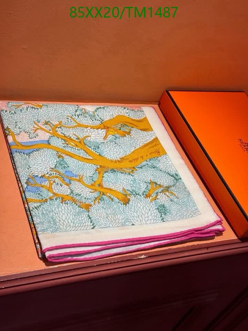 Hermes-Scarf Code: TM1487 $: 85USD