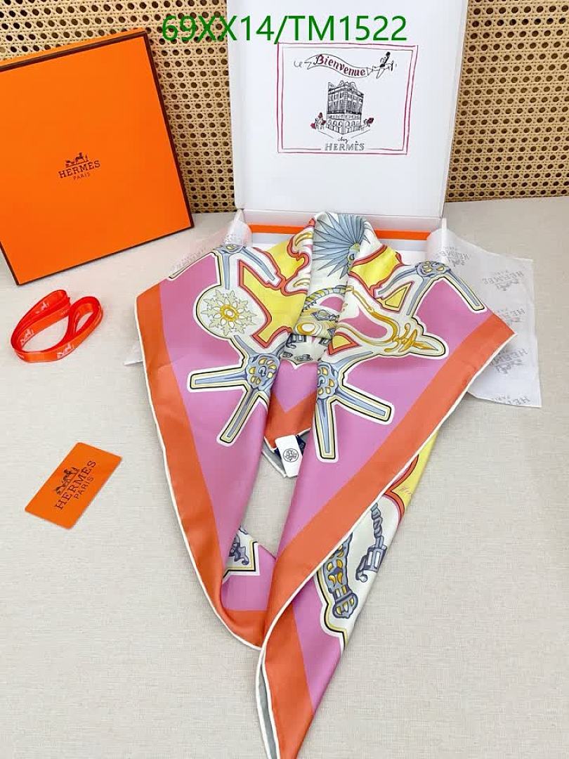 Hermes-Scarf Code: TM1522 $: 69USD