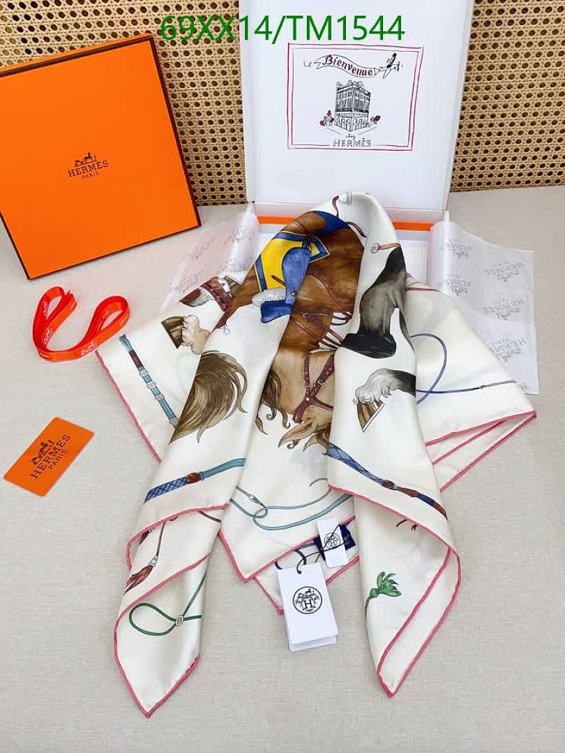 Hermes-Scarf Code: TM1544 $: 69USD