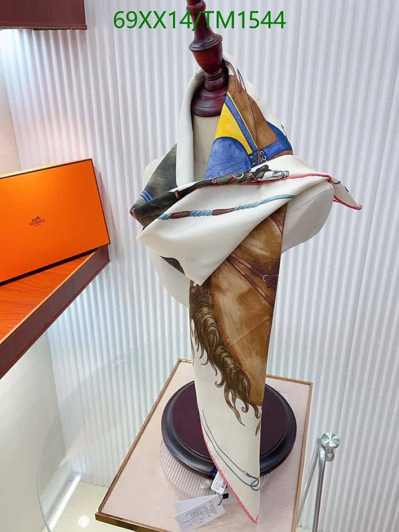 Hermes-Scarf Code: TM1544 $: 69USD