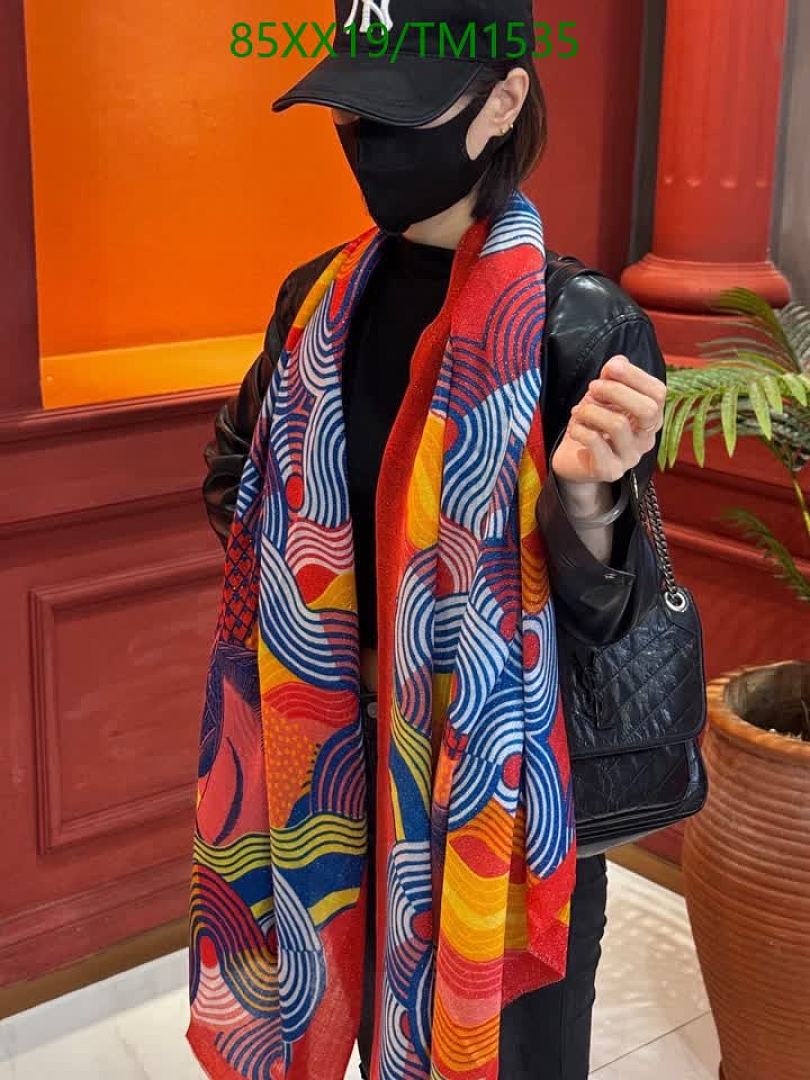 Hermes-Scarf Code: TM1535 $: 85USD