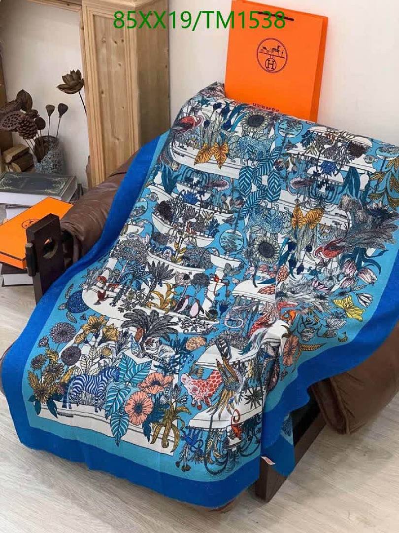 Hermes-Scarf Code: TM1538 $: 85USD