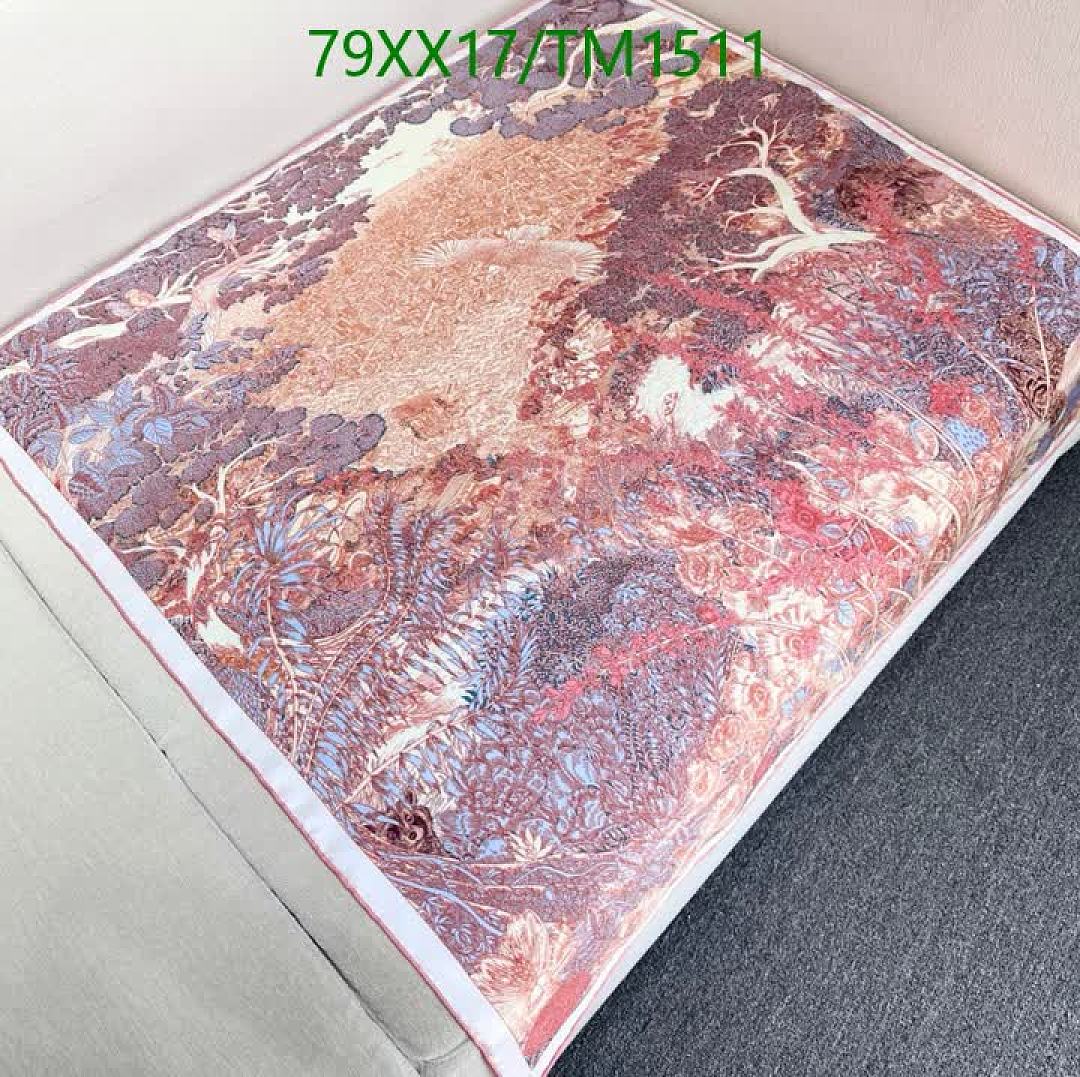 Hermes-Scarf Code: TM1511 $: 79USD