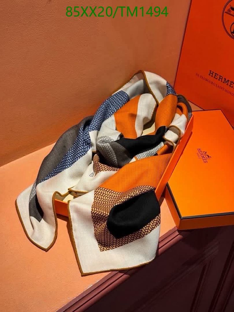 Hermes-Scarf Code: TM1494 $: 85USD