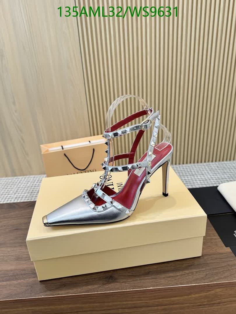 Valentino-Women Shoes Code: WS9631 $: 135USD