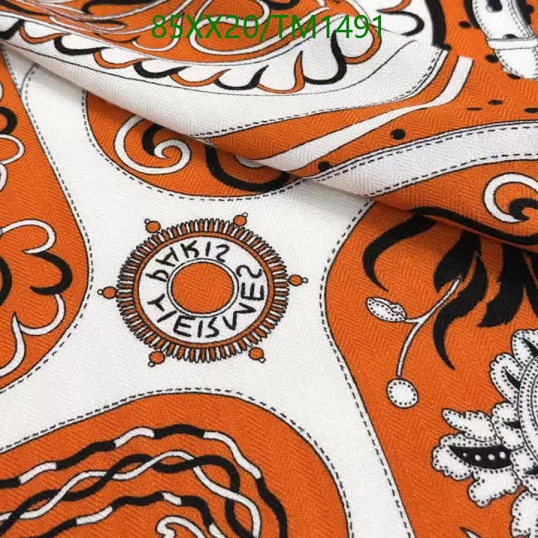 Hermes-Scarf Code: TM1491 $: 85USD