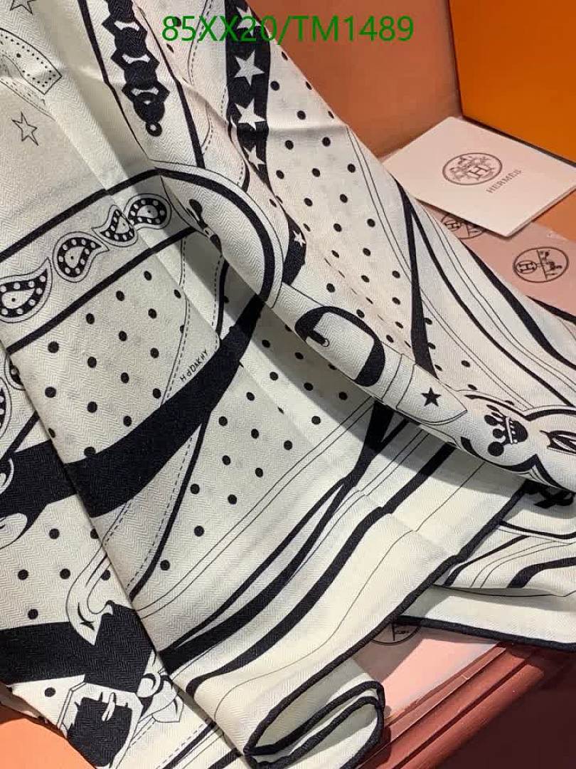 Hermes-Scarf Code: TM1489 $: 85USD