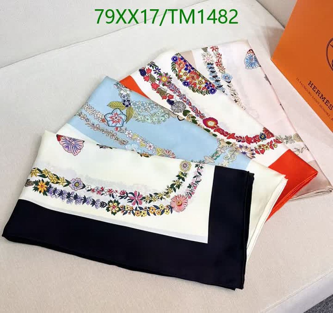 Hermes-Scarf Code: TM1482 $: 79USD