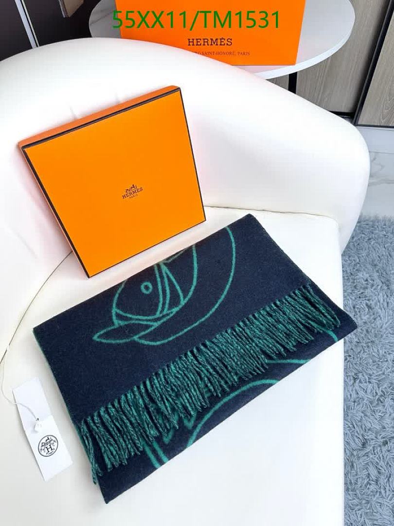 Hermes-Scarf Code: TM1531 $: 55USD
