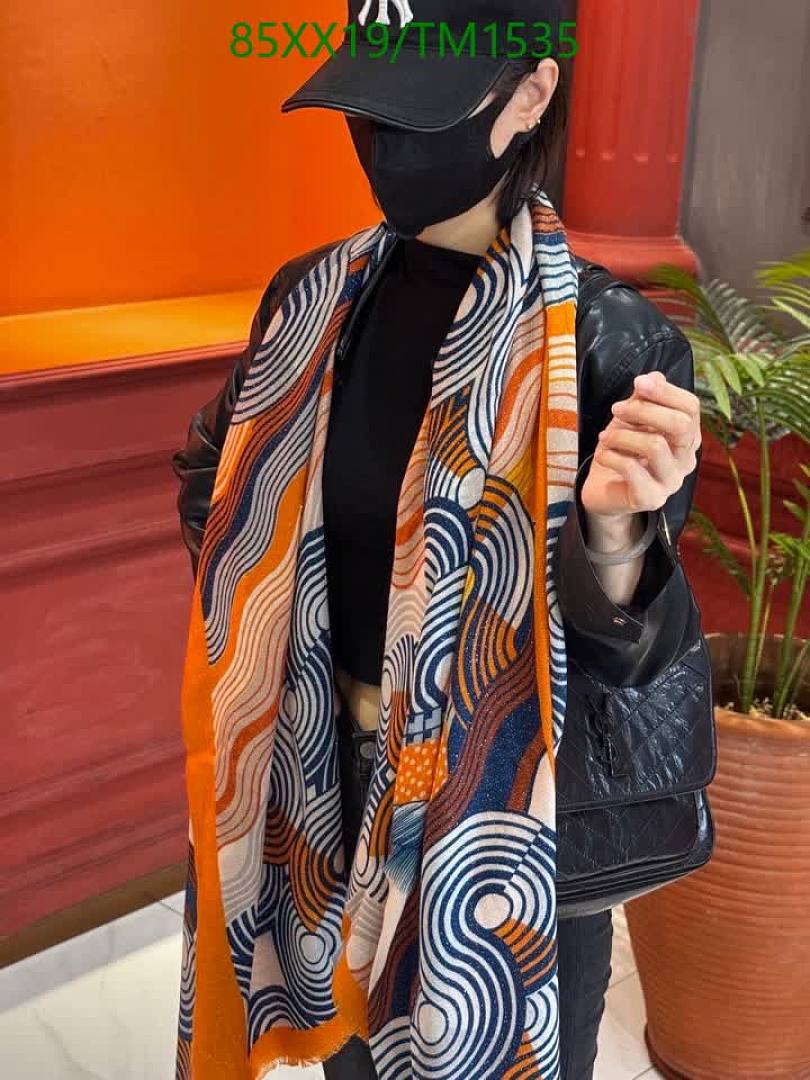 Hermes-Scarf Code: TM1535 $: 85USD