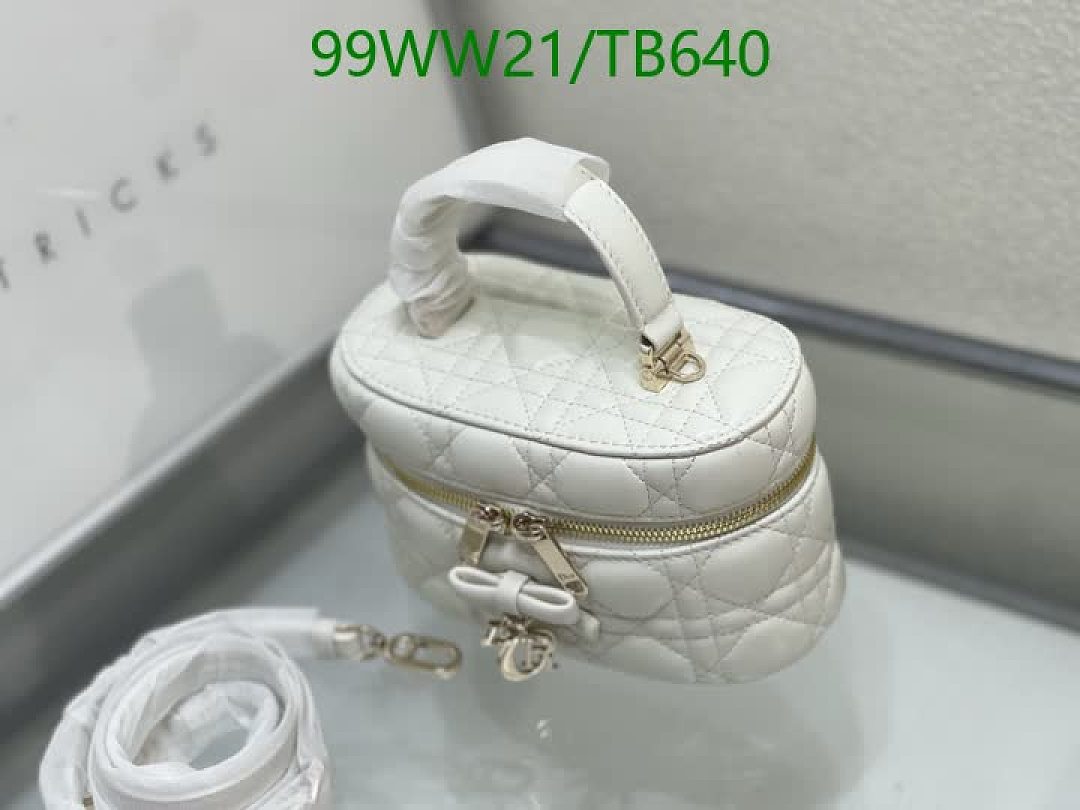 Dior-Bag-4A Quality Code: TB640 $: 99USD