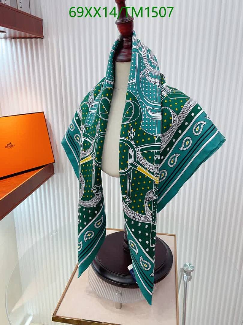 Hermes-Scarf Code: TM1507 $: 69USD