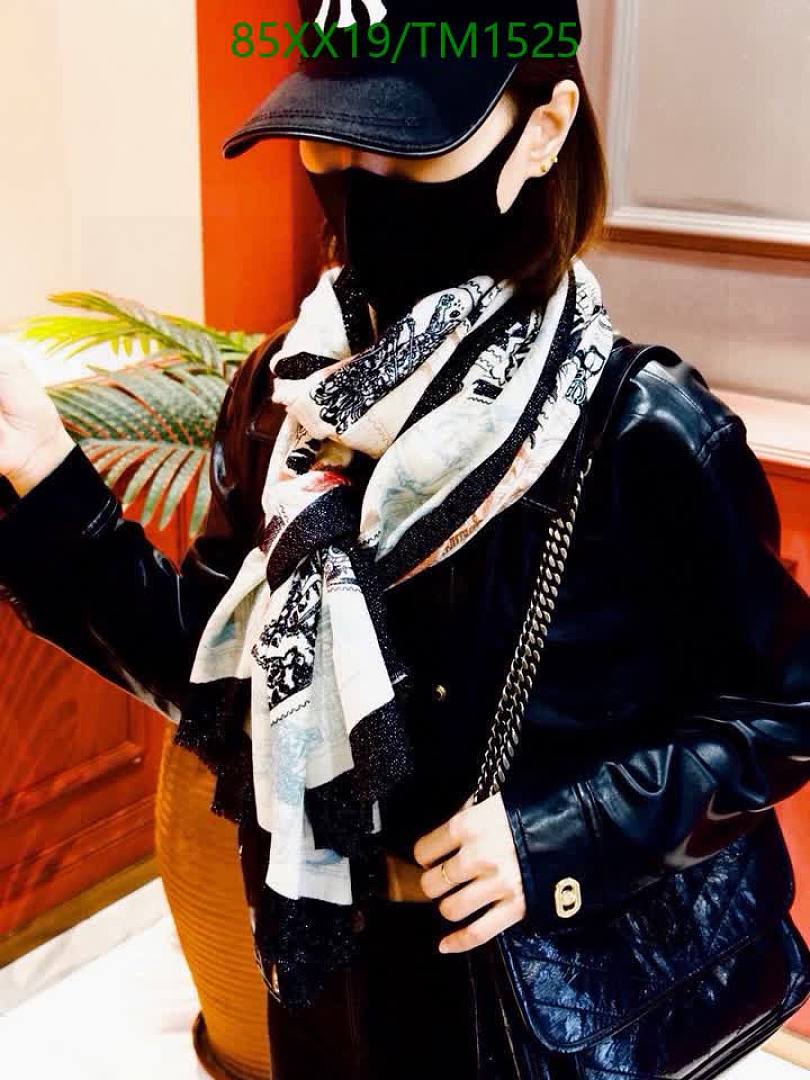 Hermes-Scarf Code: TM1525 $: 85USD