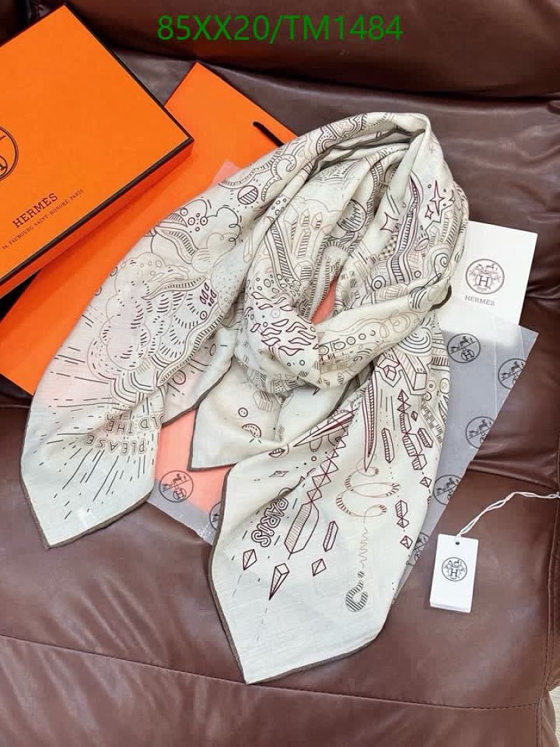 Hermes-Scarf Code: TM1484 $: 85USD
