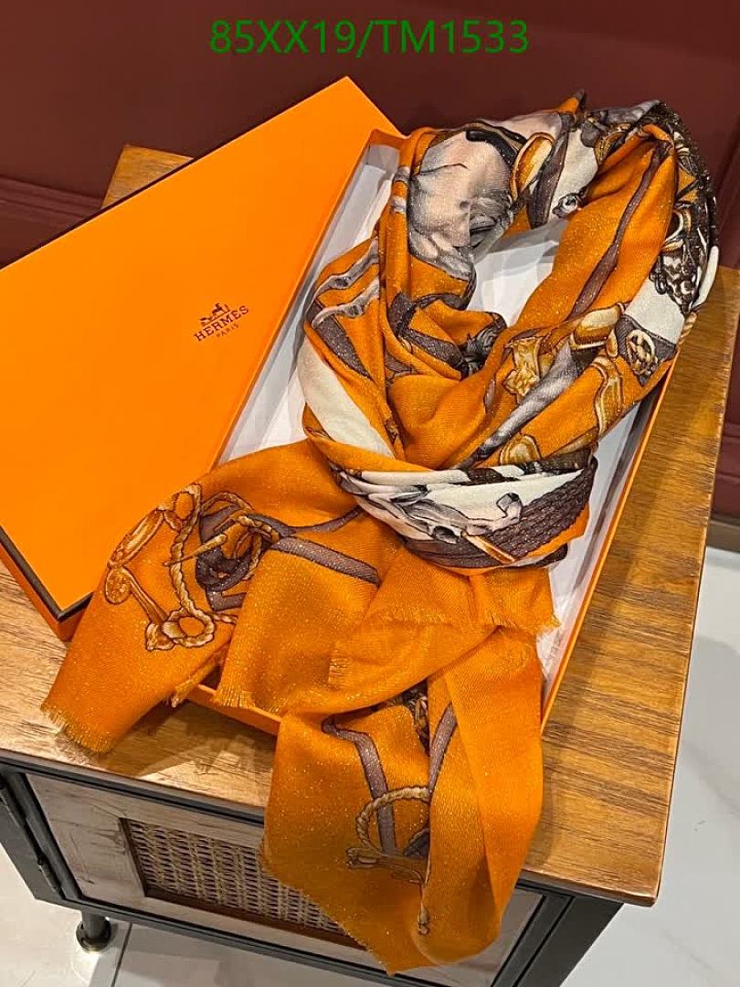 Hermes-Scarf Code: TM1533 $: 85USD
