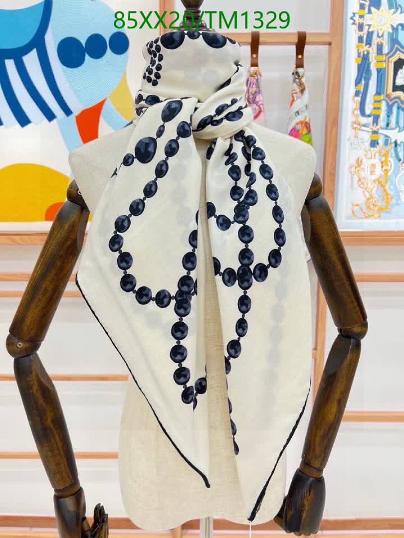 Chanel-Scarf Code: TM1329 $: 85USD