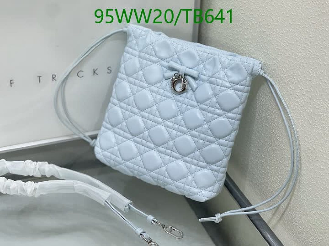 Dior-Bag-4A Quality Code: TB641 $: 95USD