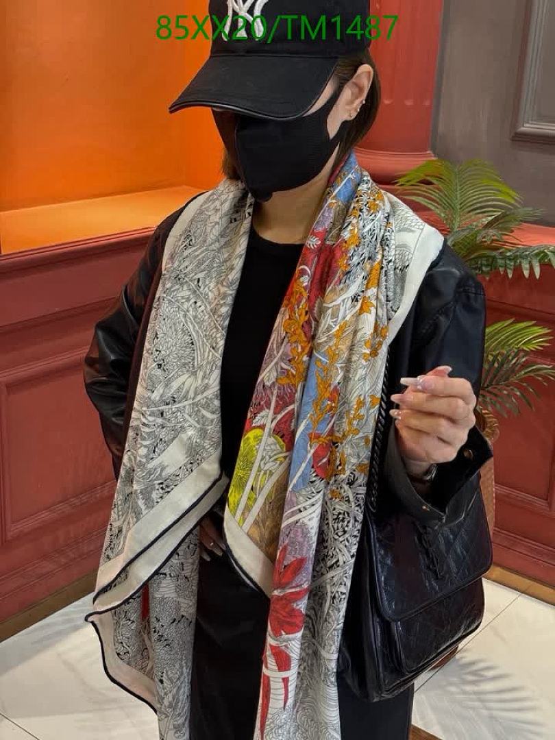 Hermes-Scarf Code: TM1487 $: 85USD